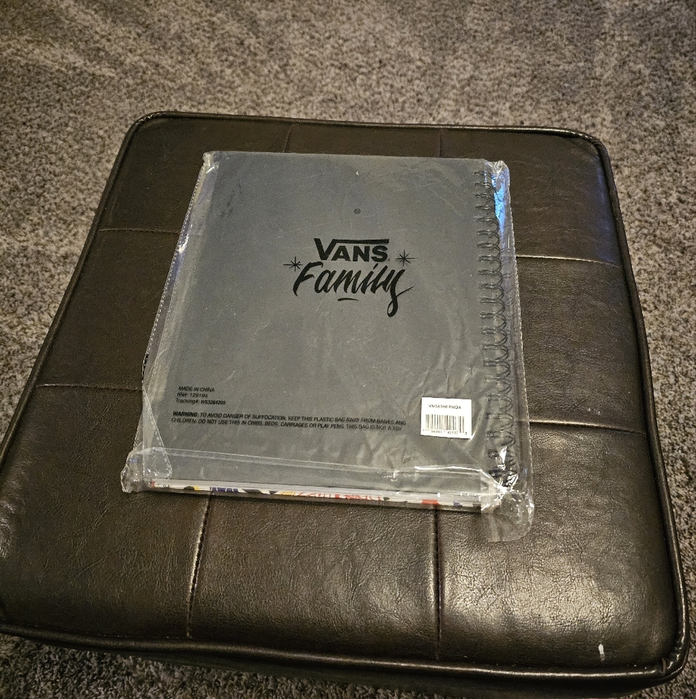 Vans Family Notebook - Picture 2 of 6